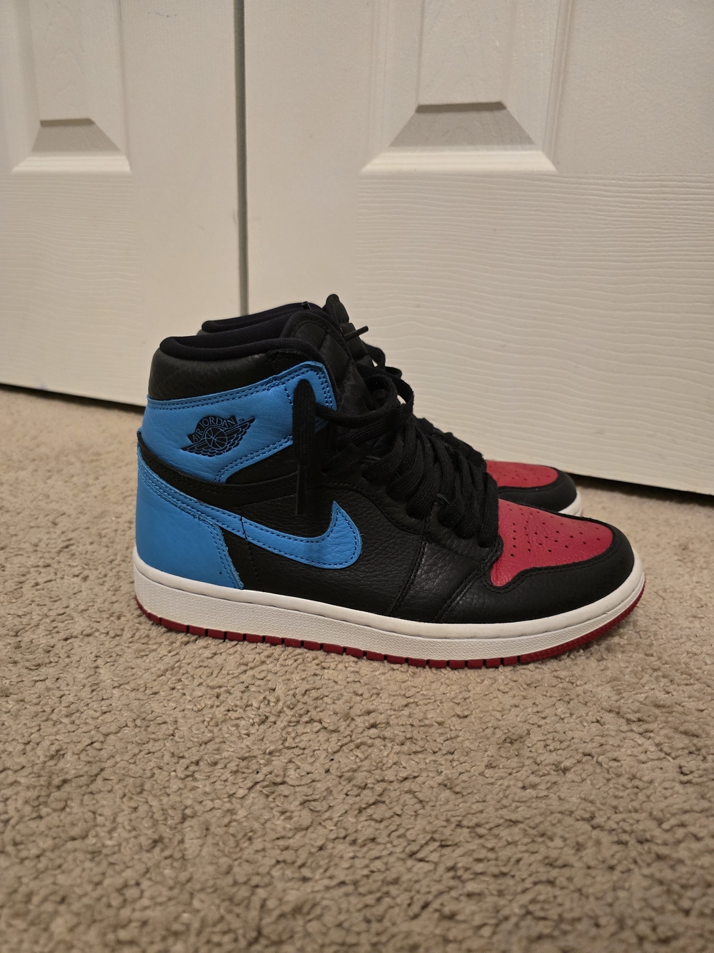 Air Jordan 1 High OG NC to Chicago Women's Size 6.5